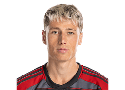 Lukas MacNaughton